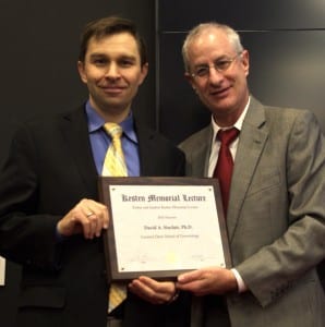 Dean Pinchas Cohen presented Sinclair with a certificate commemorating the lecture.