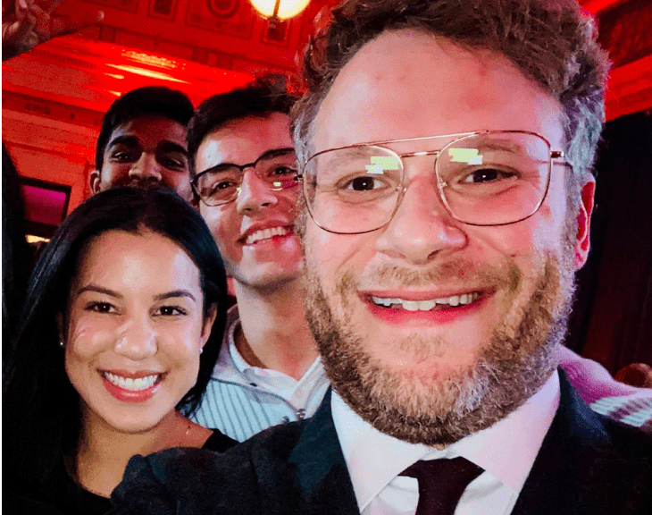 A picture of Seth Rogen and USC students.